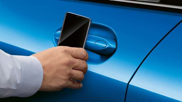 Digital Key F40. Open the BMW 1 Series conveniently by Digital Key F40.