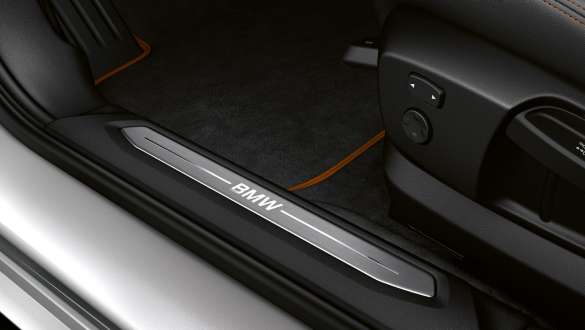 Front door sill finishers. Front door sill finisher of the BMW 1 Series Model Sport Line.