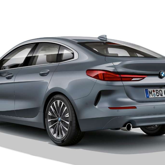 17″ light alloy wheels BMW 2 Series Gran Coupé Model Luxury Line 17″ light alloy wheels BMW 2 Series Gran Coupé Model Luxury Line Storm Bay metallic F44 three-quarter side view