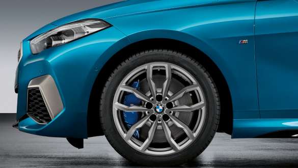 18" light alloy wheel 711 M BMW 2 Series Gran Coupé F44 18" light alloy wheel Y-spoke style 711 M Ferric Grey BMW 2 Series Gran Coupé Snapper Rocks Blue metallic F44 exterior