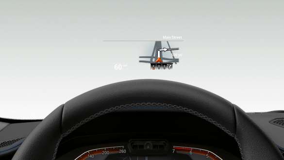 BMW 3 Series Sedan, BMW Head-Up Display 플러그인 하이브리드 G20 Frontal close-up of half the steering wheel and windscreen of the BMW 3 Series Sedan with BMW Head-Up Display 플러그인 하이브리드 G20.
