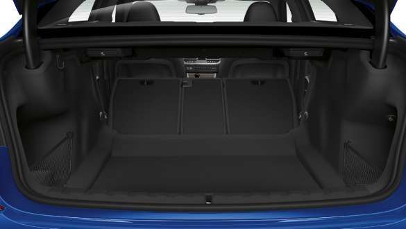 Front door sill finishers F40. Front door sill finisher of the BMW 1 Series Model Sport Line F40.