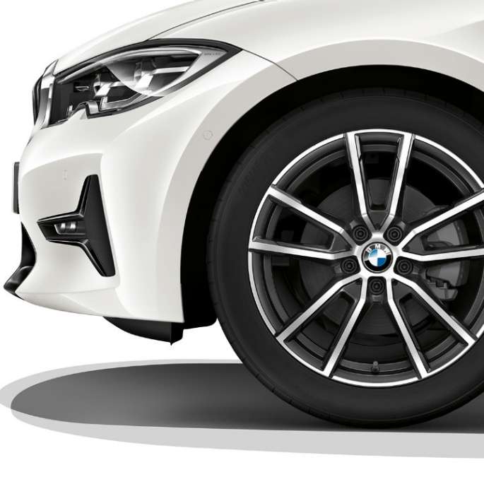 BMW 3 Series Sedan, Model Sport Line light alloy wheel Close-up of the light alloy wheel of the BMW 3 Series Sedan with Model Sport Line equipment.