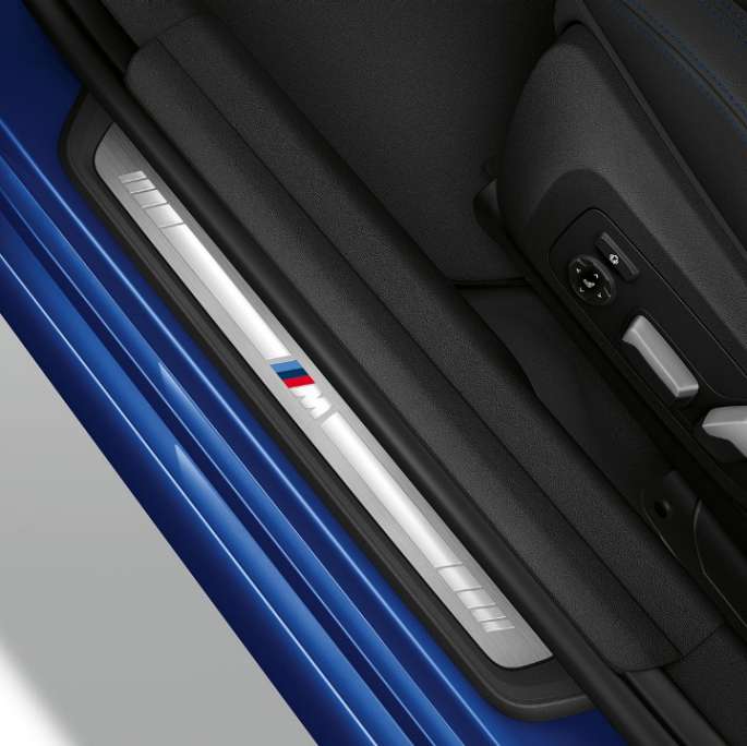 BMW 3 Series Sedan, Model M Sport entry sill Top view of the door sill of the BMW 3 Series Sedan with Model M Sport features.
