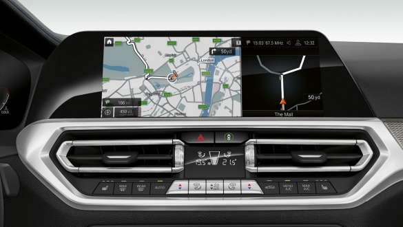 BMW 3 시리즈 세단 (G20), BMW 라이브 콕핏 프로페셔널 BMW 라이브 콕픽 프로페셔널이 있는 BMW 3 시리즈 세단(G20)의 콕핏 디스플레이 전방 클로즈업