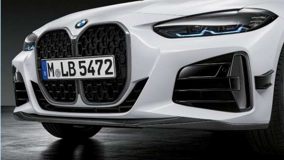 M Performance front splitter, carbon fibre BMW 4 Series Coupé G22 2020 M Performance front splitter, carbon fibre BMW 4 Series Coupé G22 2020 close up