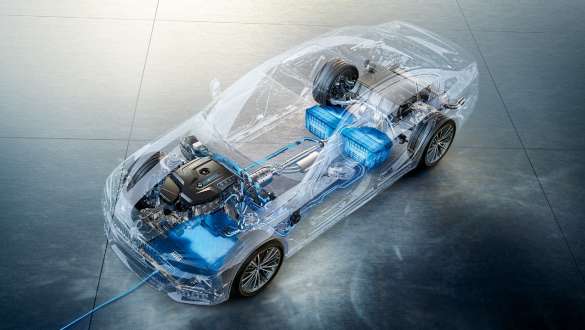 Intelligent energy management BMW 5 Series Sedan G30 플러그인 하이브리드 Intelligent energy management BMW 5 Series Sedan G30 Facelift 2020 플러그인 하이브리드
