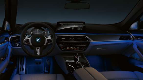 Ambient light BMW 5 Series Sedan G30 플러그인 하이브리드 Ambient light BMW 5 Series Sedan G30 Facelift 2020 interior 플러그인 하이브리드