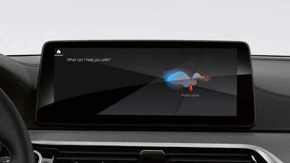 Smartphone integration BMW 5 Series Sedan G30 플러그인 하이브리드 Smartphone integration BMW 5 Series Sedan G30 Facelift 2020 interior cockpit 플러그인 하이브리드