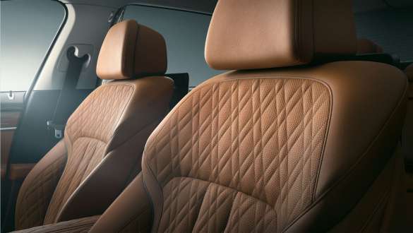 BMW 7시리즈 세단의 나파 가죽 시트 플러그인 하이브리드 G11 BMW 7시리즈 세단 나파 가죽 시트의 근접 사진 플러그인 하이브리드 G11