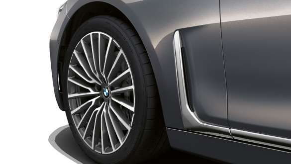BMW 7 Series Sedan air breather 플러그인 하이브리드 G11 BMW 7 Series Sedan: close-up of air breather 플러그인 하이브리드 G11