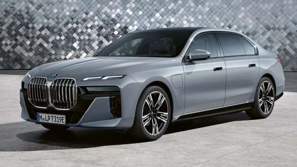 측면도 BMW 7 시리즈 세단 G70 PHEV 750e xDrive 드라바이트 그레이 메탈릭 BMW 7 시리즈 세단 G70 PHEV 750e xDrive 드라바이트 그레이 메탈릭, 측면도