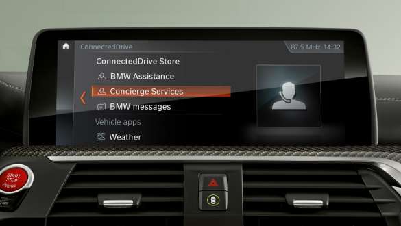 Remote Software Upgrade. BMW 8 Series Coupé, control display with Remote Software Upgrade.