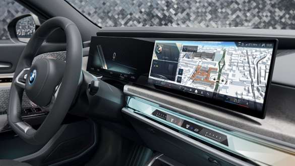BMW i7 세단 G70 인테리어, 커브드 디스플레이 커브드 디스플레이가 있는 대시보드 BMW i7 세단 G70 인테리어