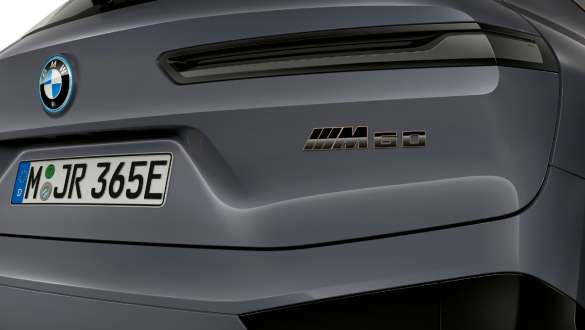 M 배지 BMW iX M60 i20 2022 전기 SUV 전기차 옥사이드 그레이 메탈릭 BMW iX M60 i20 2022 전기 SUV 전기차 옥시드 그레이 메탈릭 M 배지 후방