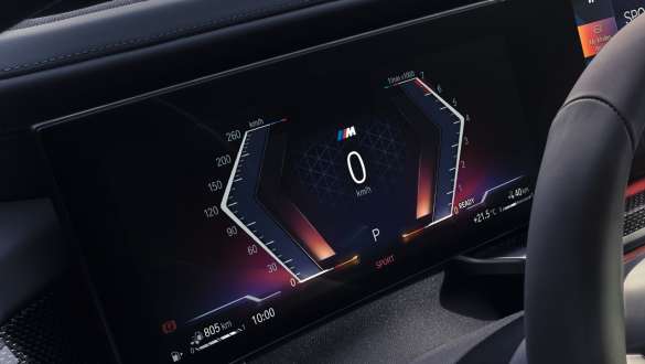 My Mode 스포츠 BMW M760e xDrive 세단 G70 My Mode 스포츠 클러스터 BMW M760e xDrive 세단 G70 클로즈업 디스플레이 클러스터