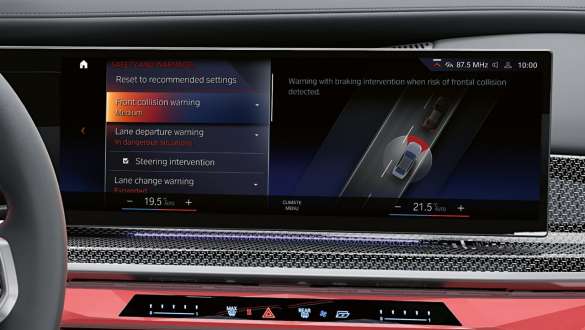 드라이빙 어시스턴트 프로페셔널 BMW M760e xDrive 세단 G70 드라이빙 어시스턴트 프로페셔널 BMW M760e xDrive 세단 G70 BMW 커브드 디스플레이