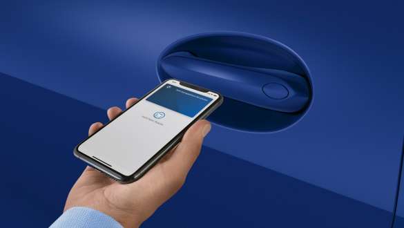 디지털 키(iPhone) BMW 4 시리즈 M 오토모빌 G83 G23 BMW 4 시리즈 M 오토모빌 G83 G23 BMW 인디비주얼 프로즌 포르티아오 블루 메탈릭 디지털 키(iPhone)