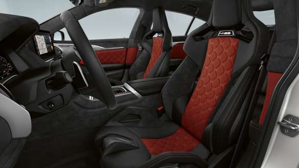 M 카본 버킷 시트 BMW M8 컴피티션 그란 쿠페 F93 LCI 페이스리프트 2022 BMW M8 컴피티션 그란 쿠페 F93 LCI 페이스리프트 2022 BMW 인디비주얼 프로즌 브릴리언트 화이트 메탈릭 21" M 카본 버킷 시트 인테리어