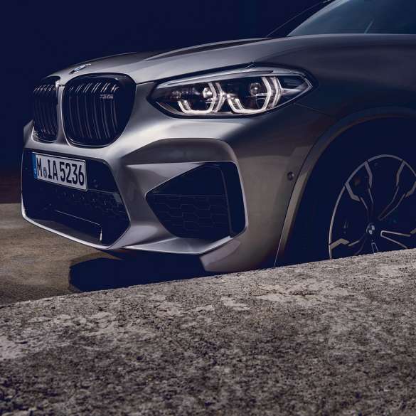 BMW X3 M SUV 컴페티션, 전면 뷰 F97. BMW X3 M SUV 컴페티션, 전면 뷰 F97.