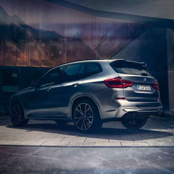 BMW X3 M Competition SUV, lateral rear view F97. BMW X3 M Competition SUV in Donington Grey metallic, exterior, lateral rear view F97.