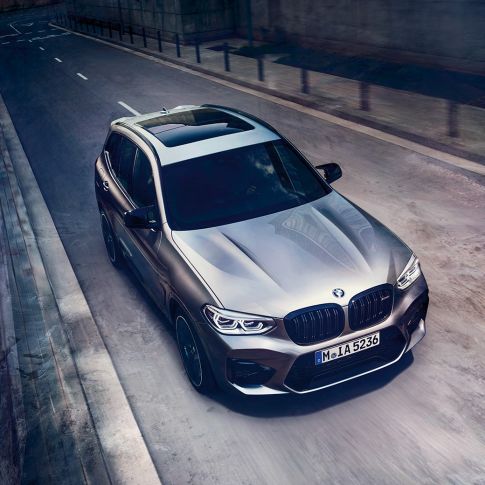 BMW X3 M SUV 컴페티션, 조감도 F97. BMW X3 M SUV 컴페티션 도닝턴 그레이 메탈릭, 외관, 전면 조감도 F97.