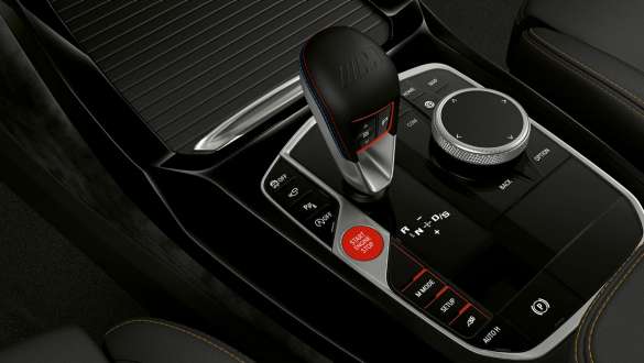 8단 M 스텝트로닉 변속기 BMW X3 M 컴피티션 F97 LCI 2021 BMW X3 M 컴피티션 F97 LCI 페이스리프트 2021 센터 콘솔 인테리어 Drivelogic을 장착한 8단 M 스텝트로닉 변속기