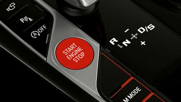 빨간색 Start/Stop 버튼 BMW X4 M 오토모빌 F98 LCI 2021 BMW X4 M 오토모빌 F98 LCI 2021 페이스리프트 빨간색 Start/Stop 버튼