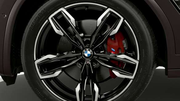 M 스포츠 브레이크 BMW X4 M40i M40d G02 LCI 2021 BMW X4 M40i M40d G02 LCI 2021 페이스리프트 M 스포츠 브레이크 클로즈업