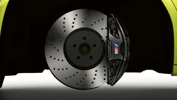 M 블랙 컴파운드 브레이크 BMW X4 M 컴피티션 F98 LCI 페이스리프트 2021 BMW X4 M 컴피티션 F98 LCI 페이스리프트 2021 M 블랙 컴파운드 브레이크, 클로즈업
