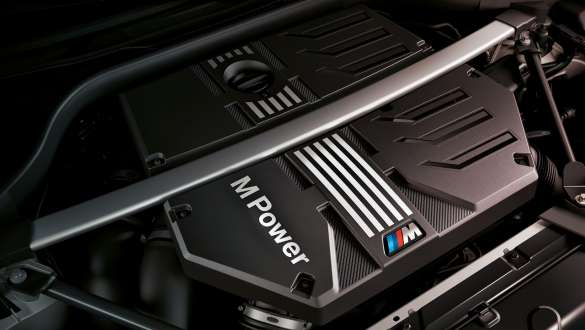 BMW M 트윈파워 터보 직렬 6기통 가솔린 엔진 BMW X4 M 컴피티션 F98 LCI 2021 BMW X4 M 컴피티션 F98 LCI 페이스리프트 2021 트윈파워 터보 직렬 6기통 가솔린 엔진 클로즈업