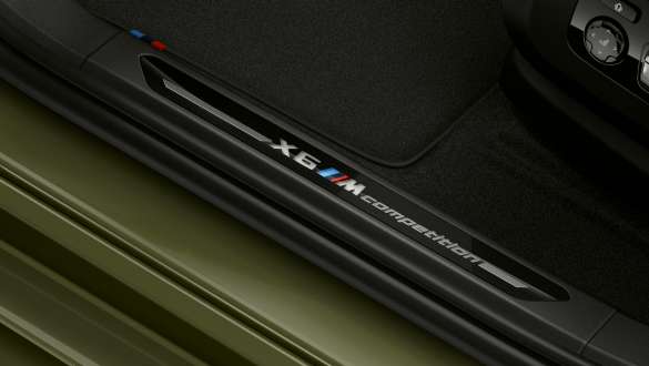 Door sill finishers with “X6 M Competition” designation in the BMW X6 M Competition SUV F96 Door sill finishers with “X6 M Competition” designation BMW X6 M Competition SUV F96 2020 exterior