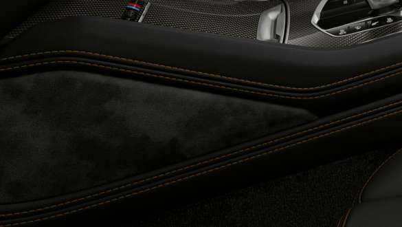 Knee pads in the BMW X6 M Competition SUV F96 Knee pads BMW X6 M Competition F96 SUV 2020 interior