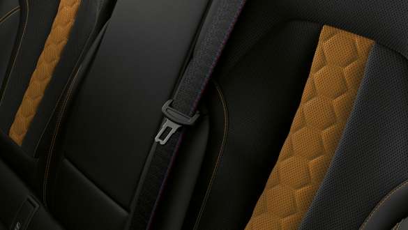 M seat belts in the BMW X6 M Competition SUV F96 M seat belts BMW X6 M Competition SUV F96 2020 interior