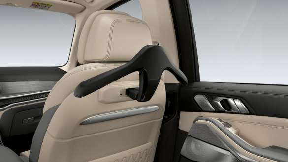 트래블 앤 컴포트 시스템을 위한 BMW 옷걸이 BMW X7 M60i G07 LCI 트래블 앤 컴포트 시스템을 위한 BMW 옷걸이 BMW X7 M60i G07 LCI 클로즈업