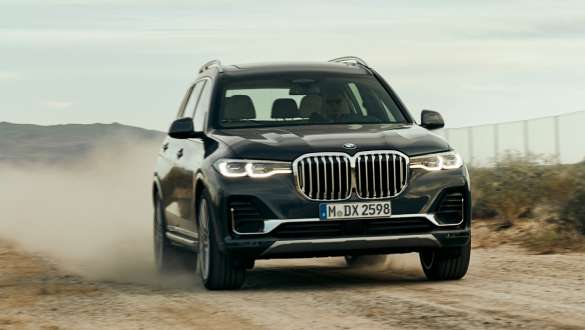 Executive Drive Pro: BMW X7 driving offroad SUV G07 BMW X7 driving offroad SUV G07