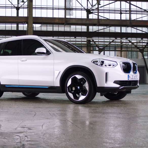 BMW iX3 G08 2020 connectivity video BMW iX3 G08 2020 Mineral White metallic connectivity video