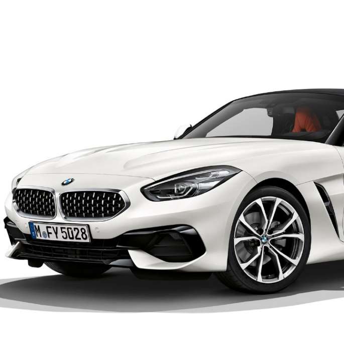 BMW Z4 로드스터 스포츠 라인의 정측면 모습 BMW Z4 로드스터 스포츠 라인