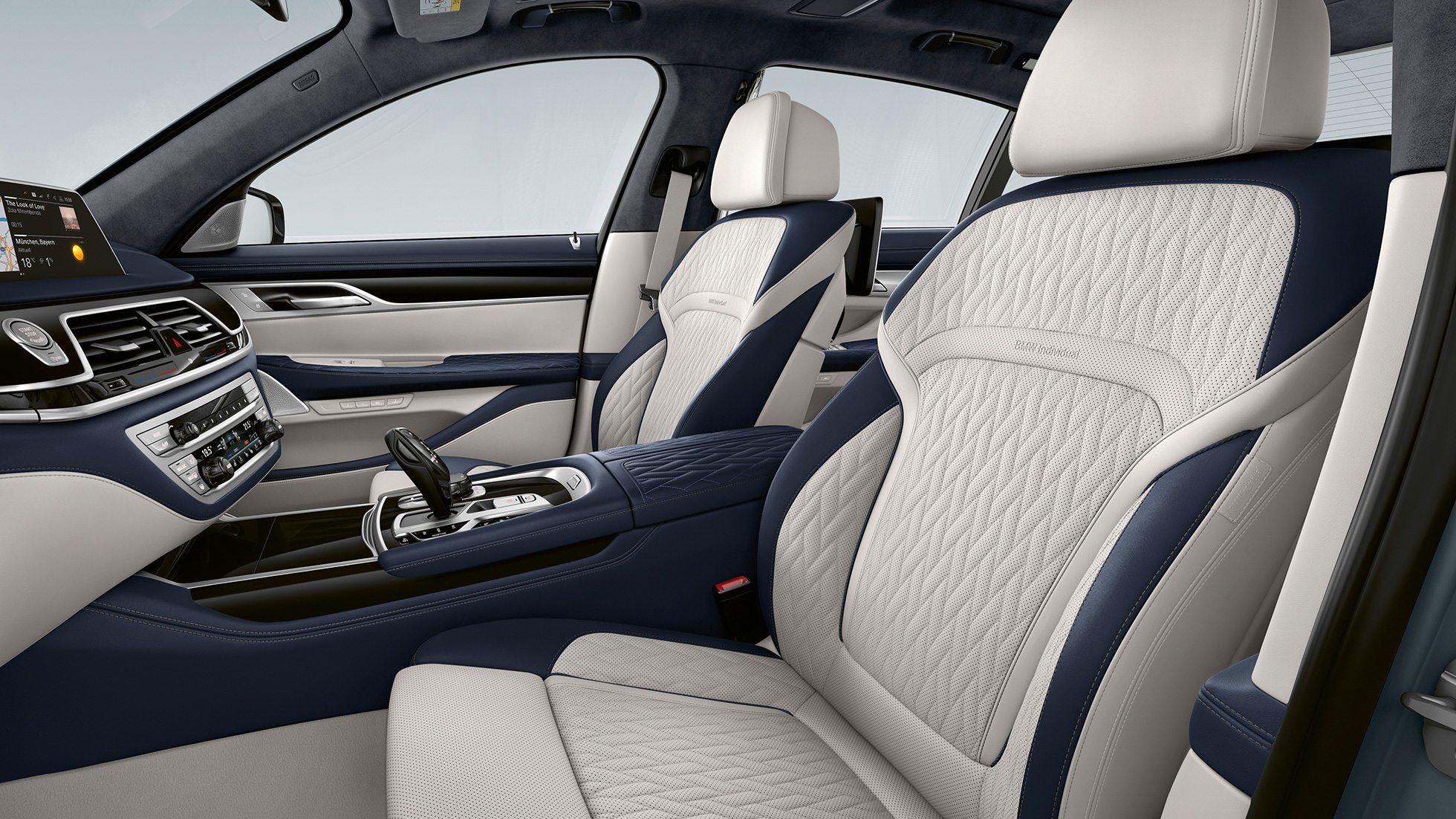 BMW 7시리즈 세단 M 스포츠 패키지, 나파 가죽 내장재 플러그인 하이브리드 G11 BMW 7시리즈 세단 M 스포츠 패키지의 나파 가죽 내장재 플러그인 하이브리드 G11