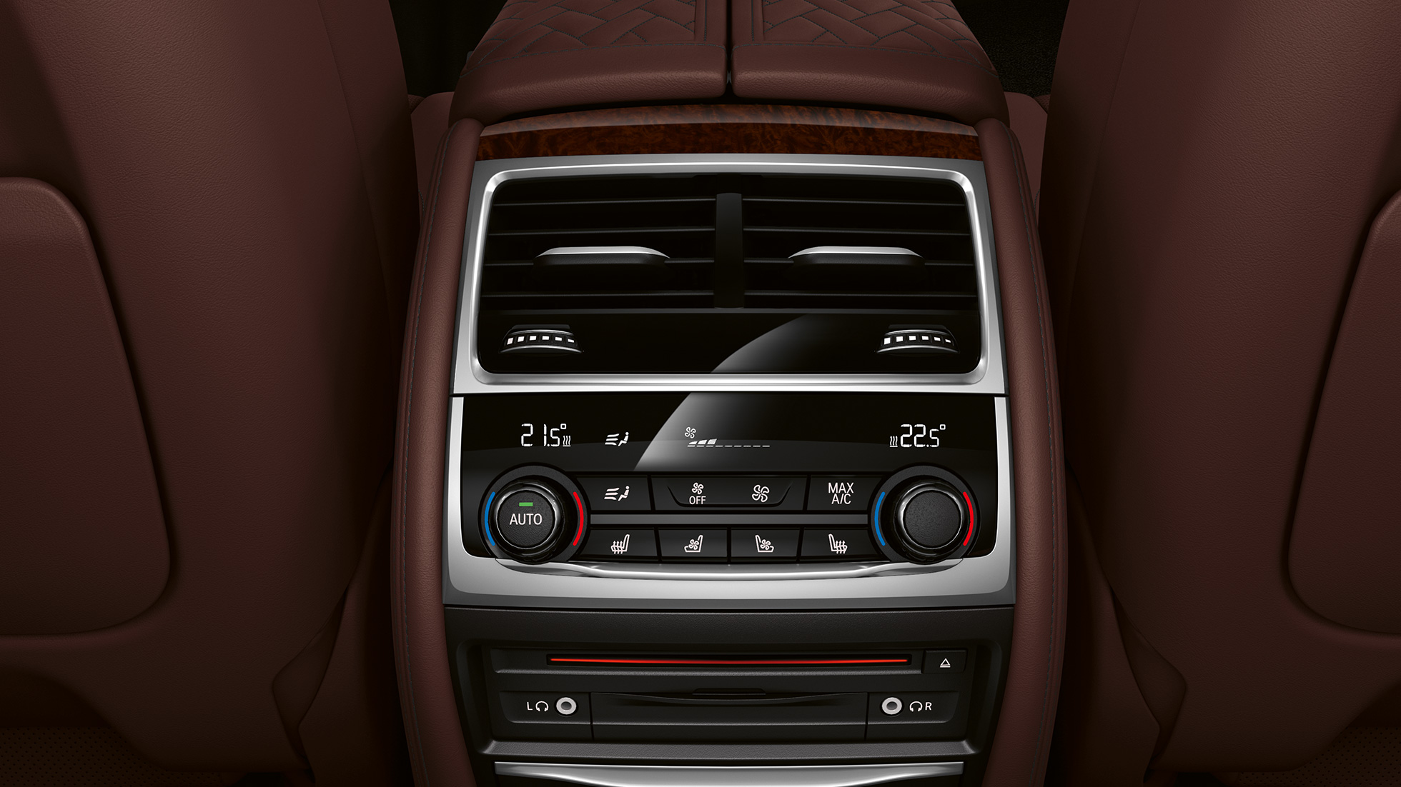 BMW 7시리즈 세단 M 스포츠 패키지, 온도 조절 시스템 플러그인 하이브리드 G11 BMW 7시리즈 세단 M 스포츠 패키지, 온도 조절 시스템의 근접 사진 플러그인 하이브리드 G11