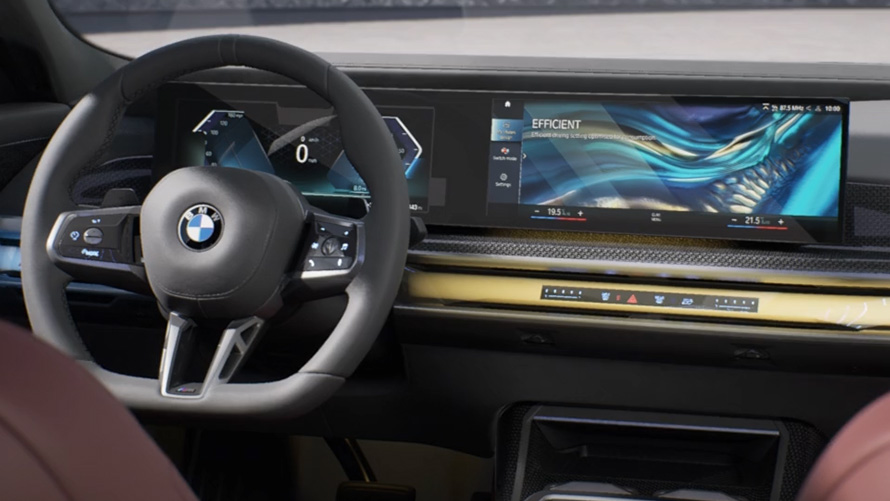 BMW 7 시리즈 세단 G70 ICE 740i M 스포츠 패키지, 3/4, 후면도 BMW 7 시리즈 세단 G70 ICE 740i M 스포츠 패키지, 3/4, 후면도 주행