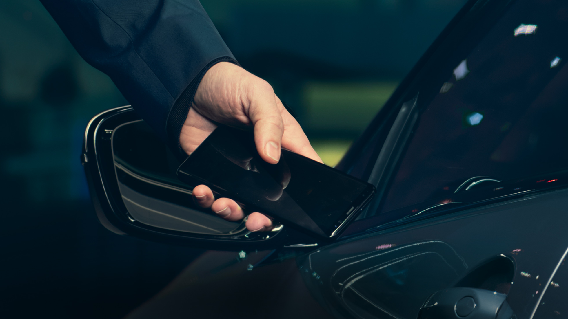 BMW M850i xDrive, driver opening vehicle with smartphone by Digital Key. BMW M850i xDrive, driver opening vehicle with smartphone by Digital Key.