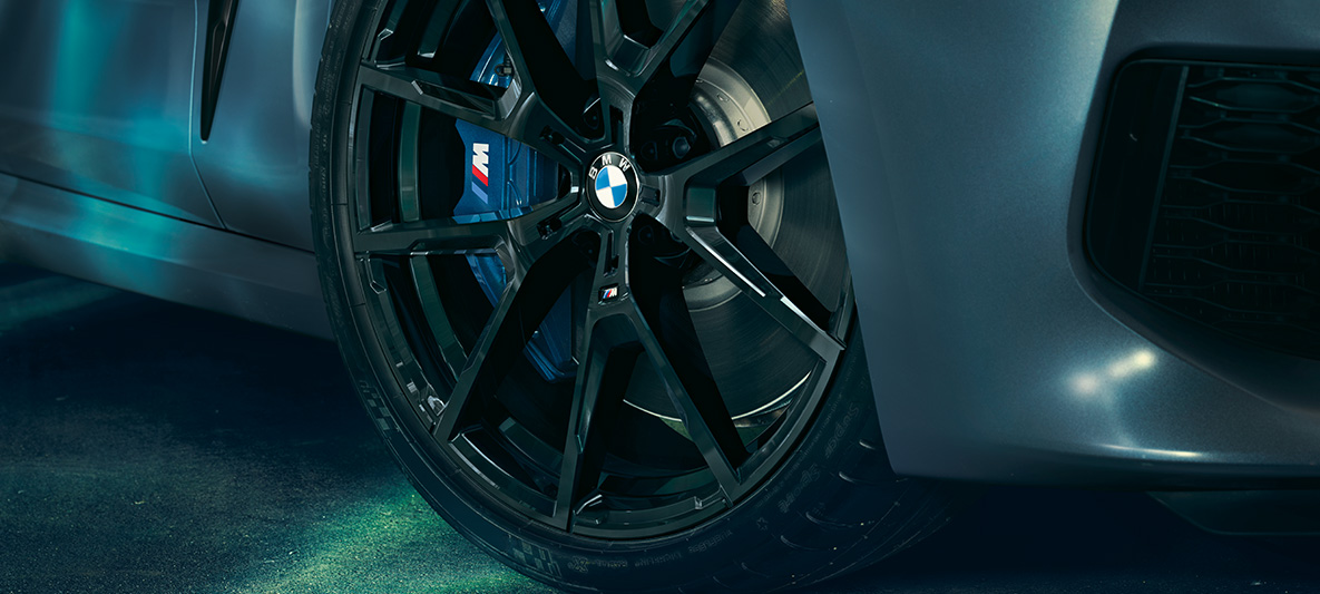 The BMW M850i Coupé First Edition, wheel close-up The 20” light alloy wheel of the BMW M850i Coupé First Edition