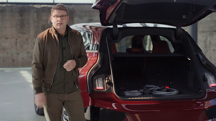 BMW iX i20 2021 electric SUV BMW 플렉시블 패스트 차저 동영상