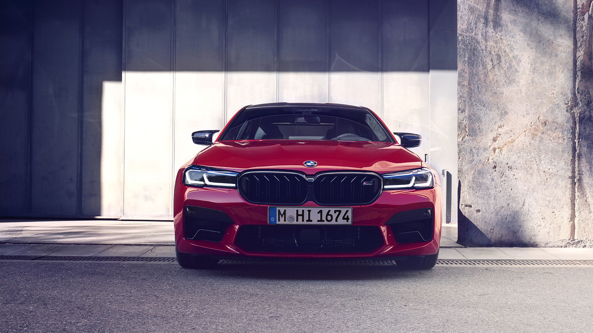 Front with new kidney grille BMW M5 Competition F90 LCI Facelift 2020 Front with new kidney grille BMW M5 Competition F90 LCI Facelift 2020 BMW Individual Imola Red front view