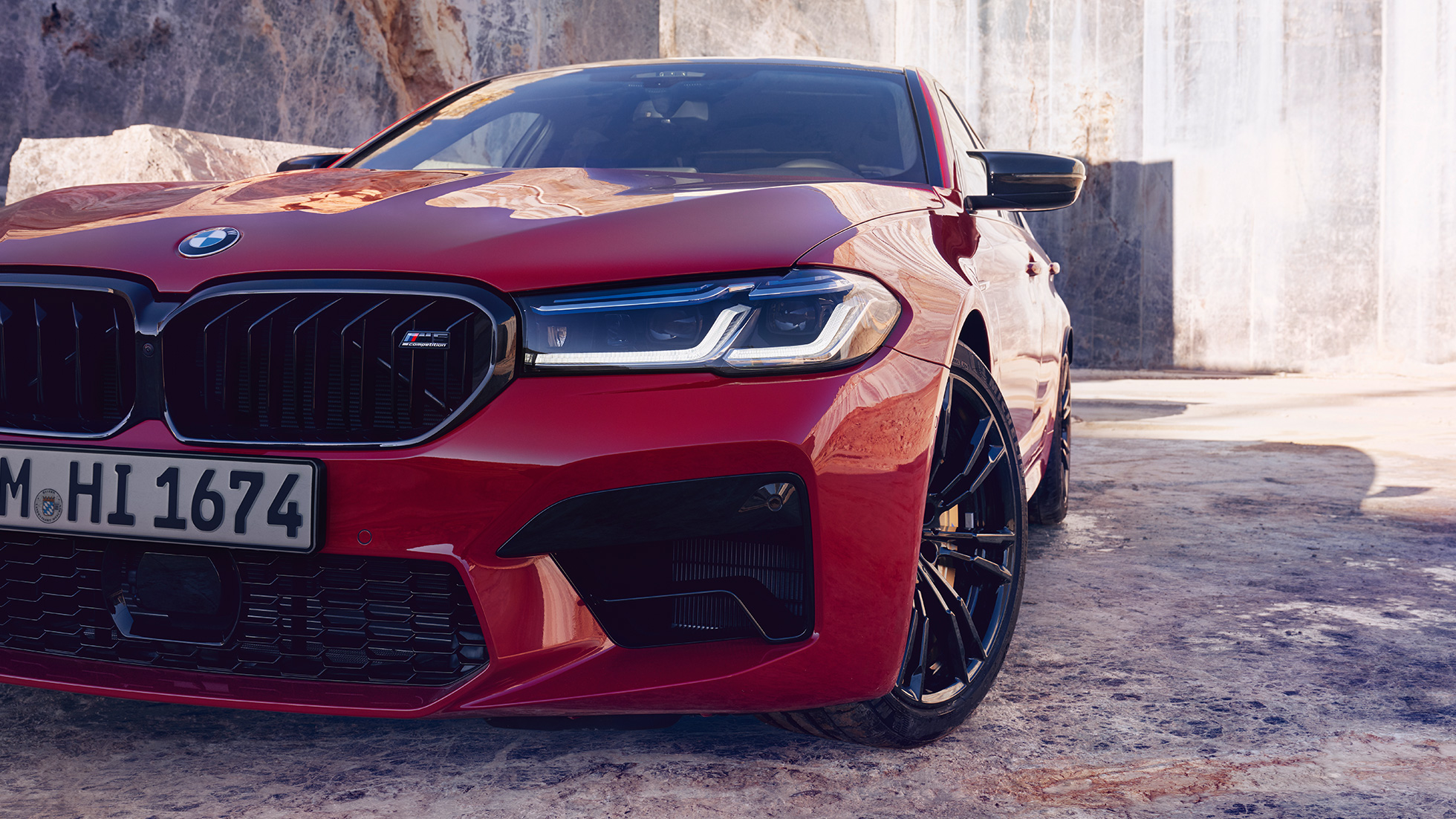BMW Laserlight BMW M5 Competition F90 LCI Facelift 2020 close-up front BMW Laserlight BMW M5 Competition F90 LCI Facelift 2020 BMW Individual Imola Red close-up front
