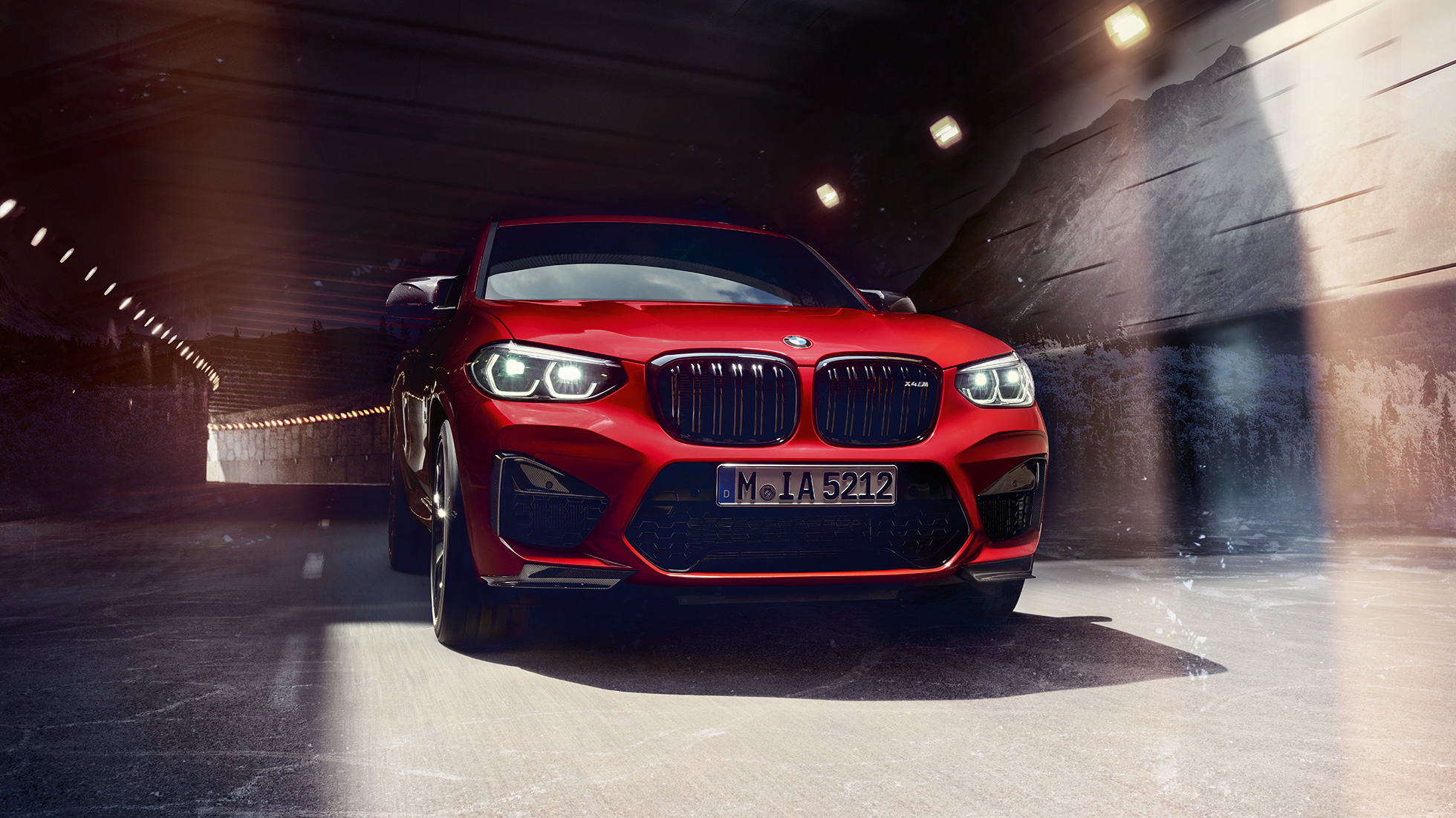 BMW X4 M SUV 컴페티션, 정측면 모습 F98 BMW X4 M SUV 컴페티션 토론토 레드 메탈릭, 외관 전면 및 측면 뷰 F98
