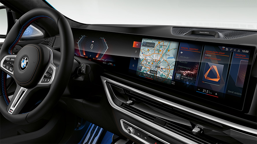 BMW X6 M60i xDrive G06 MP cockpit close-up 