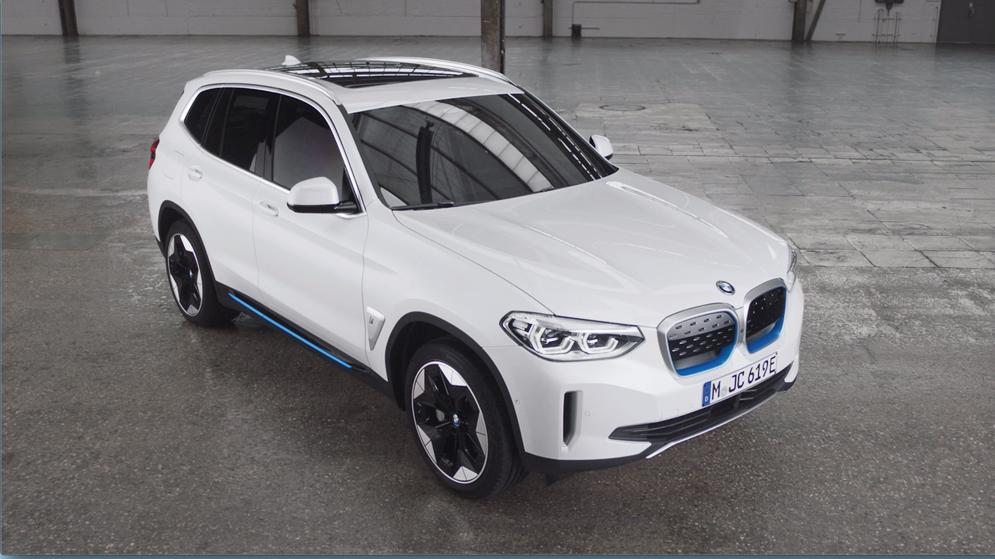BMW iX3 G08 외관 디자인 동영상 BMW iX3 G08 2020 미네랄 화이트 메탈릭 외관 디자인 동영상