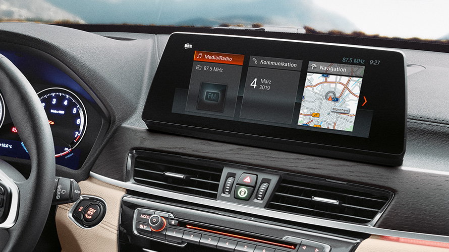 BMW X1 SUV F48 10,25" Control display. BMW X1 SUV F48 interior, view of the 10,25" Control display with touch screen.